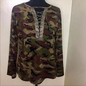 Long sleeve camo cross criss lace up t shirt